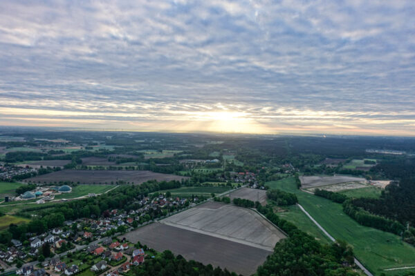 Zum Sonnenaufgang mit dem Ballon über Celle